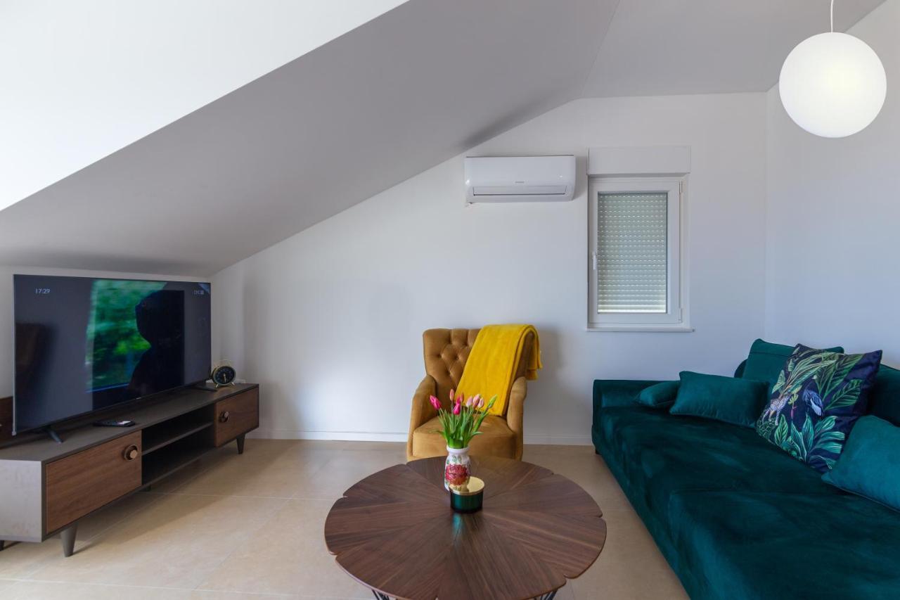 Apartman Smaragd Živogošće Εξωτερικό φωτογραφία